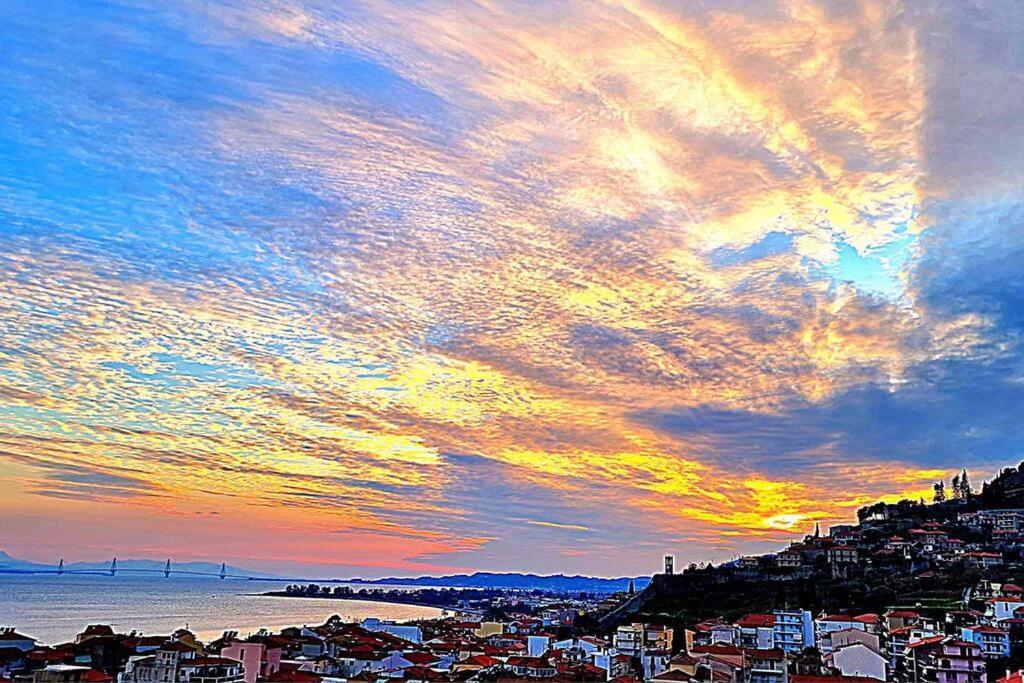 360ᵒ Lepanto Apartment Nafpaktos Buitenkant foto