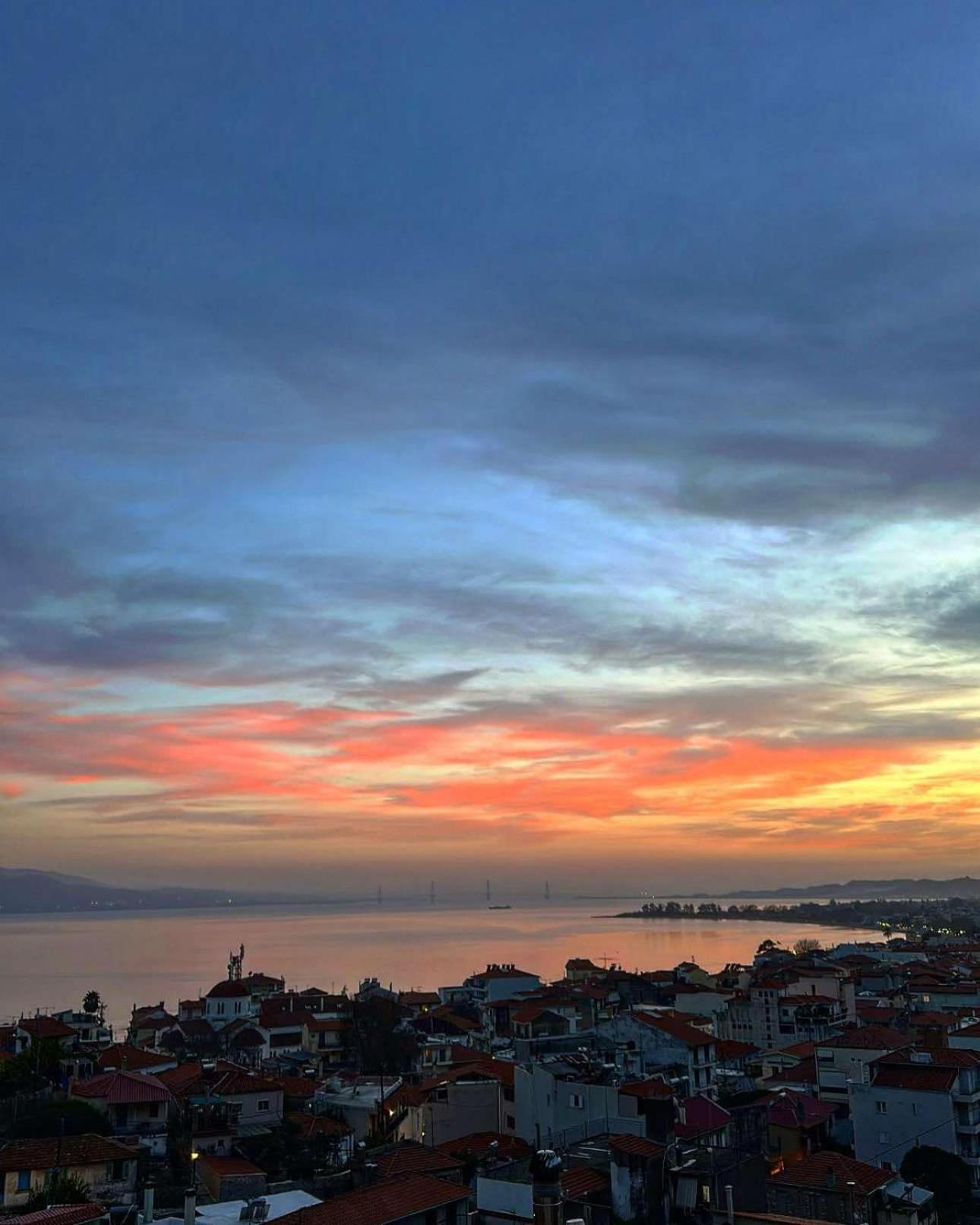 360ᵒ Lepanto Apartment Nafpaktos Buitenkant foto